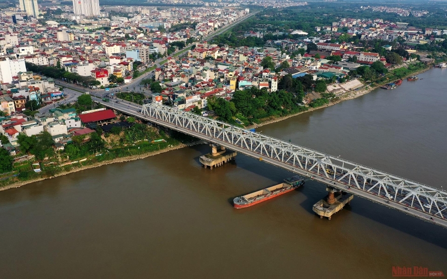Interesting bridges spanning the Red River in Hanoi 1013 dji 0097 1594596394160
